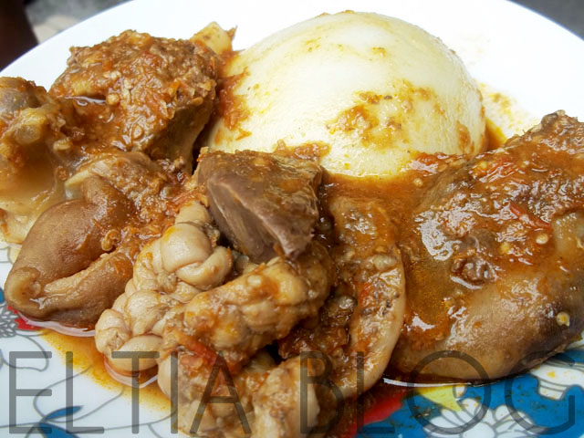 Foutou igname et sauce piment au mouton